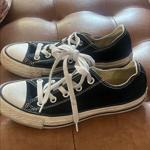 Converse Classic ALL STAR Black Low-Top Canvas Sneakers with White Accents sz 6